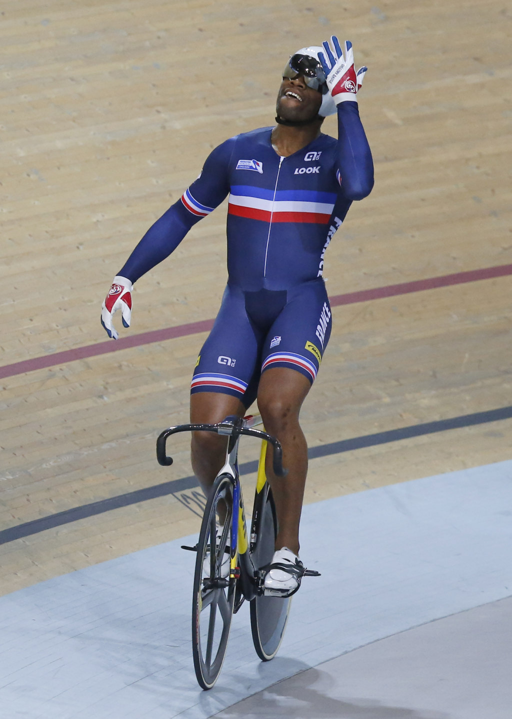 Gregory Bauge of France, reacts after he win the final of the фото (photo)