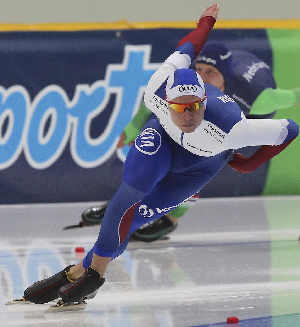 Russia's Pavel Kulizhnikov skates during the men's I фото (photo)