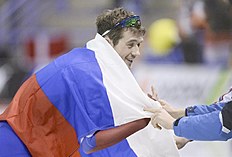 Конькобежный спорт Calgary (Canada), 08/03/2015.- Denis Yuskov of Russia celebrates фото (photo)