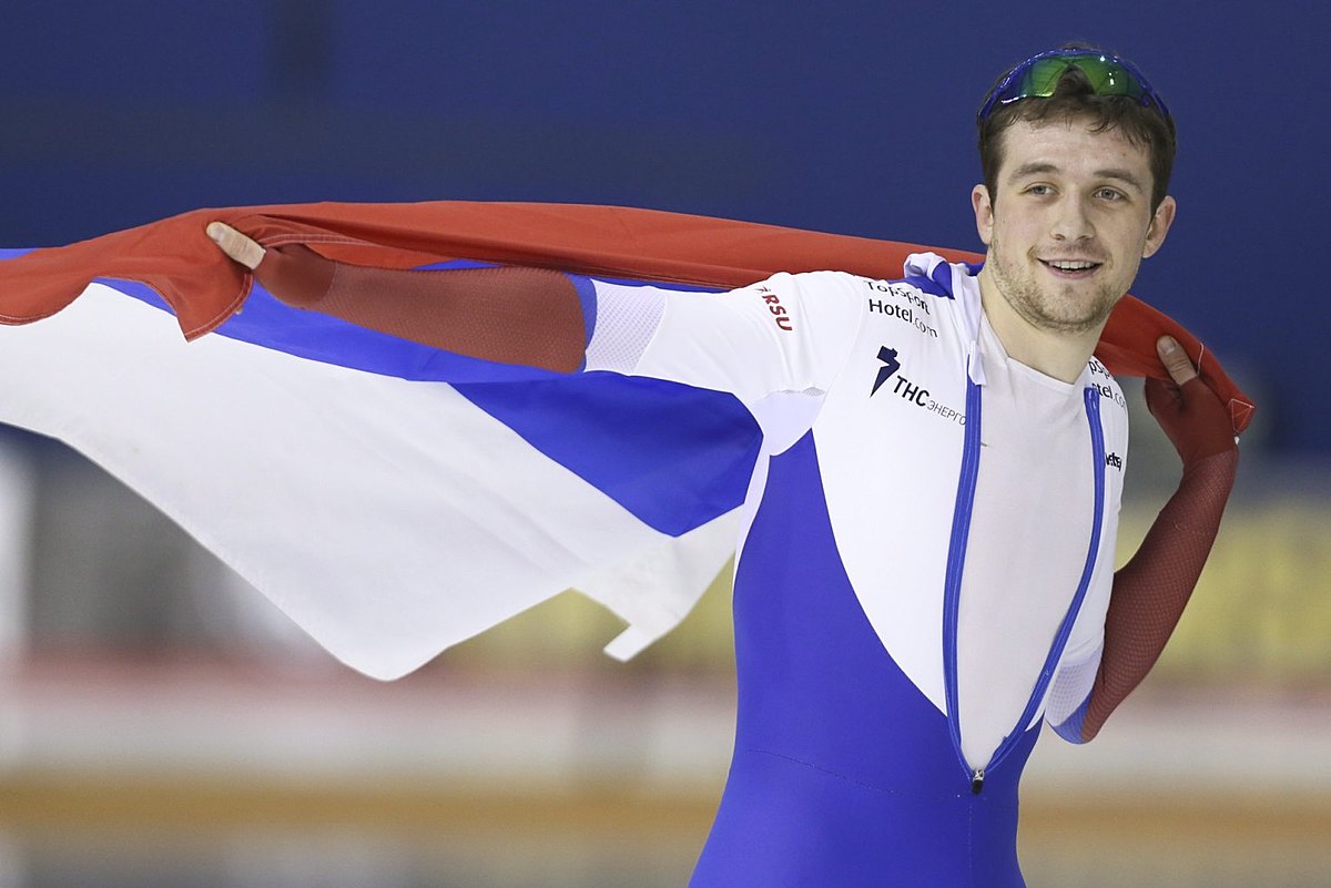 Denis Yusdov of Russia celebrates after finishing second overall фото (photo)