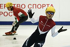 Конькобежный спорт An of Russia reacts as he qualifies in men's 1500m semifinals фото (photo)