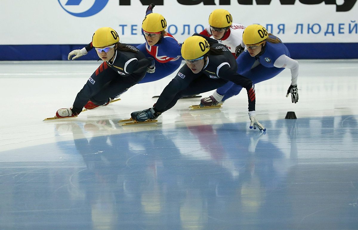 South Korea's Choi Minjeong and Kim Alang compete during фото (photo)