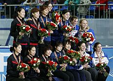 Конькобежный спорт Medallists from South Korea, China, and Italy celebrate during фото (photo)