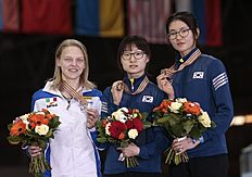 Конькобежный спорт From left, silver medalist Arianna Fontana, of Italy, gold medalist фото (photo)