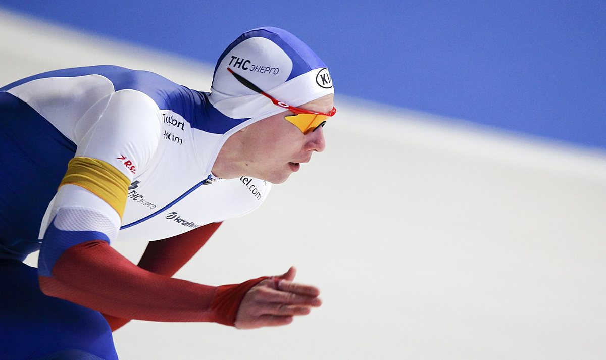 Russia's Kulizhnikov competes during the men's 1000m фото (photo)