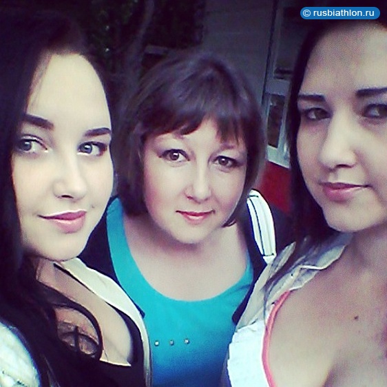 три сестрички!))