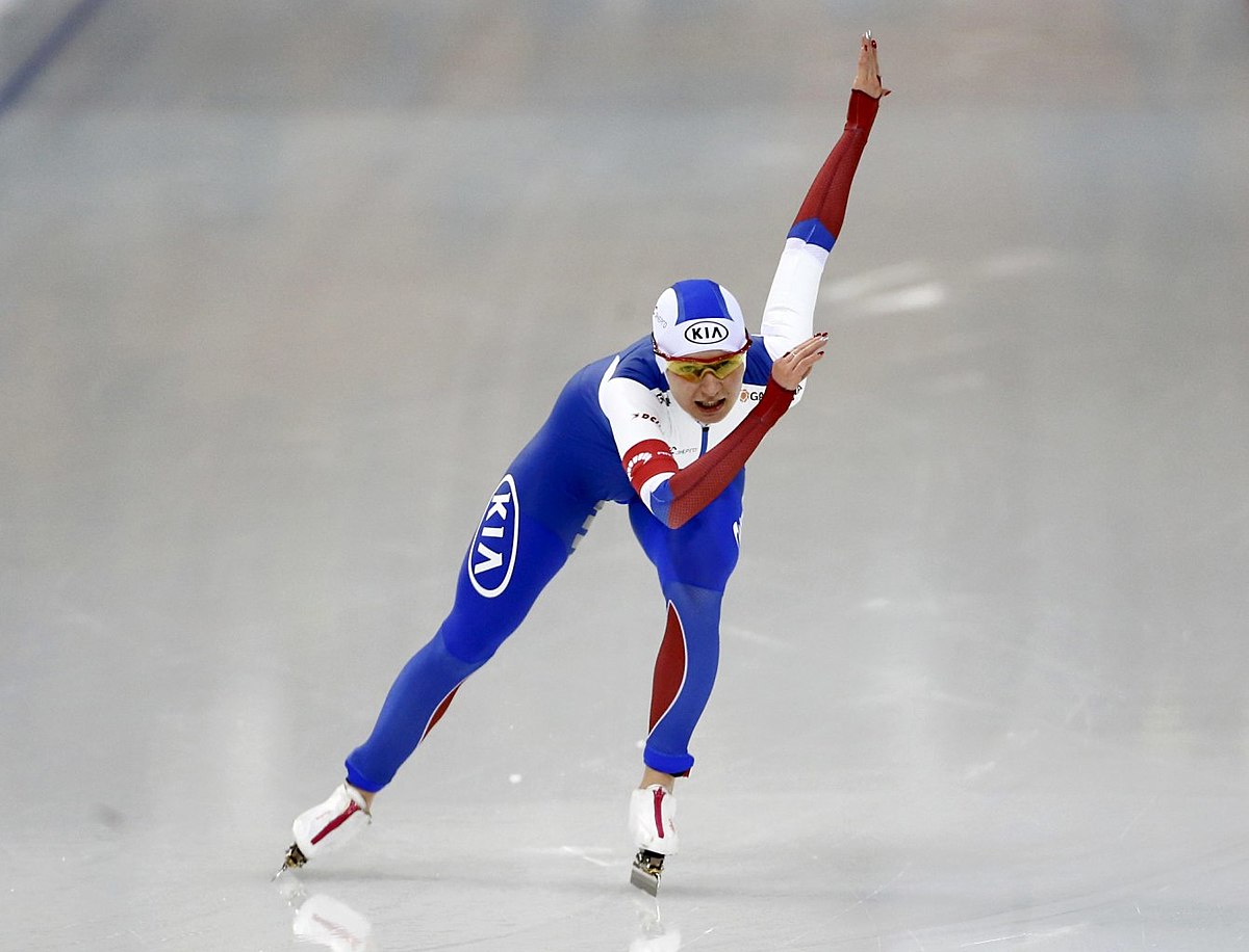 Russia's Voronona competes during the women's 5000m фото (photo)