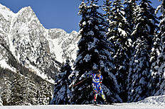 ANTHOLZ-ANTERSELVA, ITALY — JANUARY 21: (FRANCE OUT) Marie Dorin Habert of France competes during the IBU Biathlon World Cup Women's Sprint on January 21, 2016 in Antholz-Anterselva, Italy.