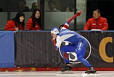 Конькобежный спорт Russia's Pavel Kulizhnikov skates during the men's фото (photo)