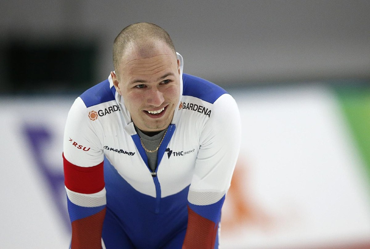Russia's Pavel Kulizhnikov reacts after the men's 1 фото (photo)