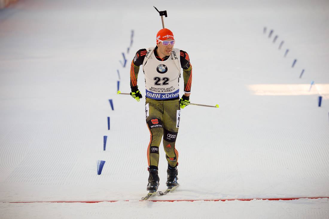 Second career pursuit win for Arnd Peiffer, shooting clean and pulling away in the final meters to finish in 30:35, just .3 seconds ahead of Simon Eder, with two penalties. Third to Emil Hegle Svendsen, also with two penalties, 2.3 seconds back