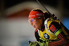Биатлон Laura Dahlmeier separates herself from the field, with one penalty shooting to win the women's pursuit in 29:54.4. Second to Marie Dorin Habert, with two penalties,16.5 seconds back. third to Italy's Lisa Vittozzi, with one penalty, 19.9 seconds back.