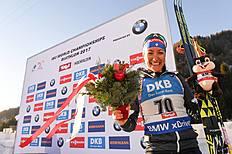 Биатлон Sunny day and medal for Alexia Runggaldier.