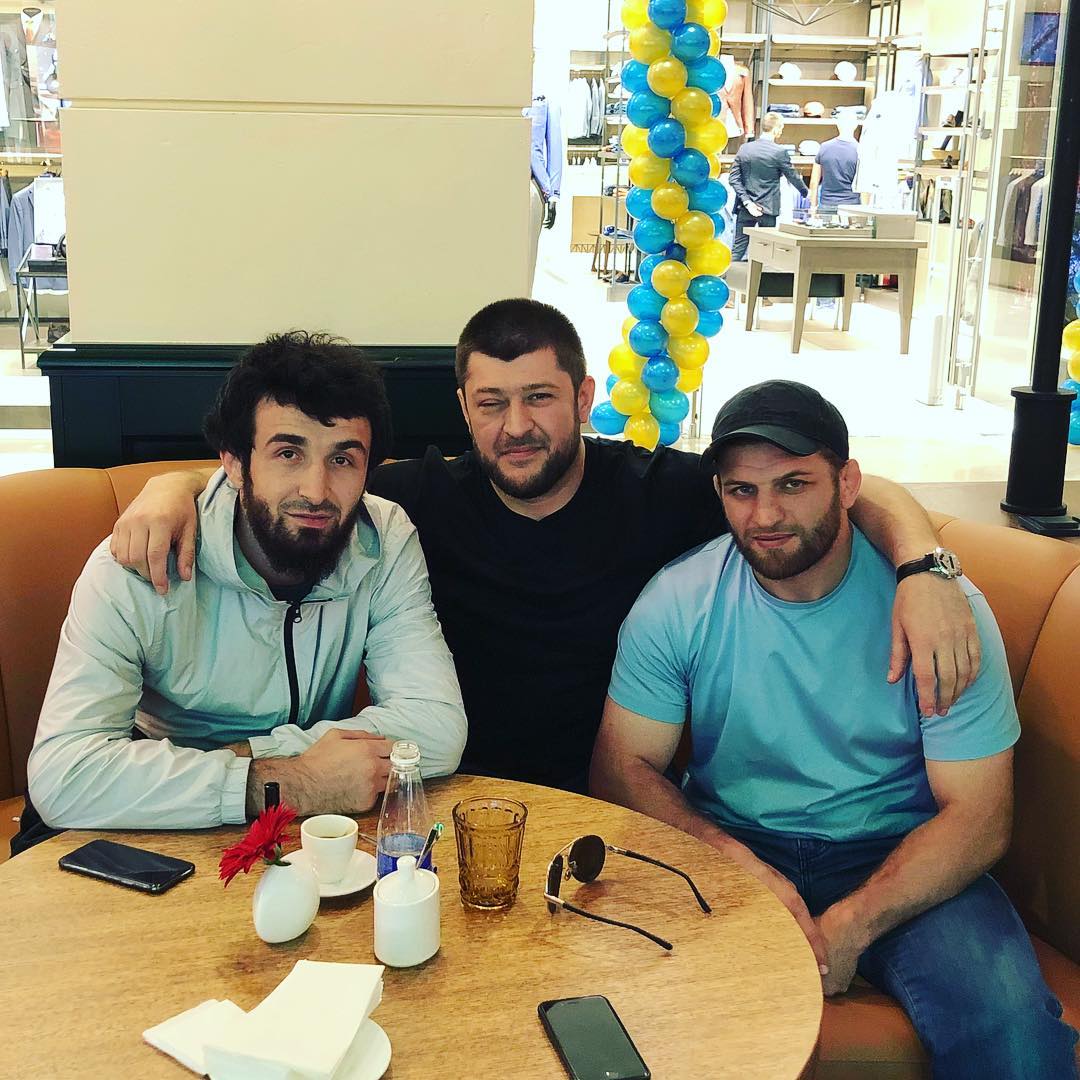 Забит Магомедшарипов выгрузил свежую фотку в Instagram