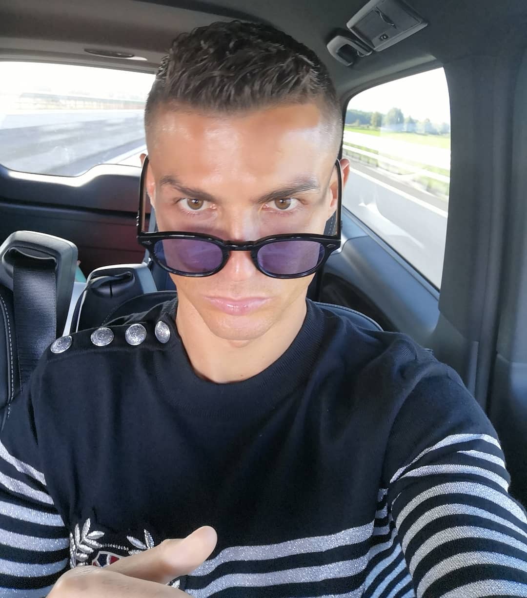 Криштиану Роналду выгрузил свежую фотку в Instagram