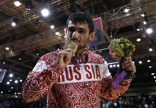 Арсен Галстян Олимпийский чемпион по дзюдо бросок