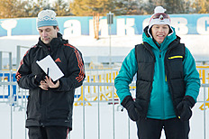 25 декабря 2012 в рамках Всероссийских соревнований по биатлону (отборочных к Первенству Мира) прошла первая гонка — спринт среди юниорок. На дистанцию 7,5 км с 2 огневыми рубежами было заявлено 56 участниц, стартовало — 51 биатлонистка, финишировали все. Первое место заняла представительница Удмуртии, Перминова Виктория, бежавшая под 23 стартовым номером, с отрывом от нее на 6,6 сек к финишу пришла выступающая за Тюменскую область и Ямало-Ненецкий автономный округ, Баданина Елена (43 стартовый номер...