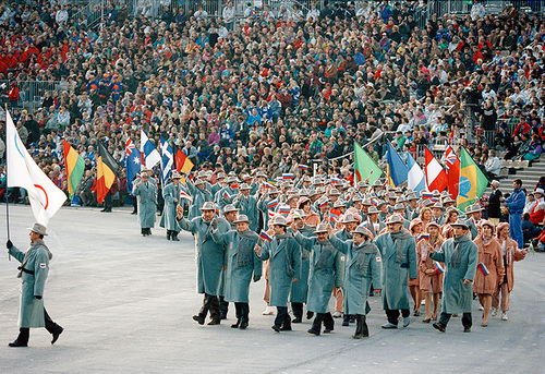 Россия уже шла на открытии Олимпиады под флагом МОК