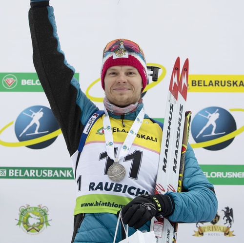 Матвей Елисеев — серебряный призер в преследовании на Чемпионате Европы по биатлону