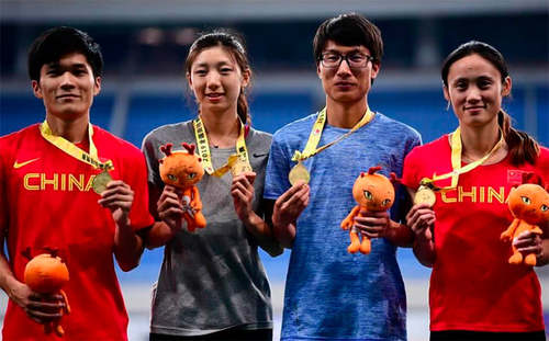 Федерация легкой атлетики Китая утверждает, что на фото все спортсмены являются женщинами!