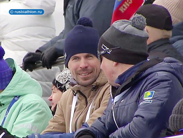 На трибунах замечен олимпийский чемпион по лыжным гонкам Сергей Устюгов