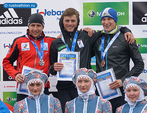 Антон Бабиков победил в кроссовом спринте на чемпионате России по летнему биатлону